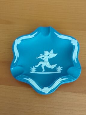 VINTAGE Wedgewood Jasperware Blue & White Cherub Astray / Decorative Dish